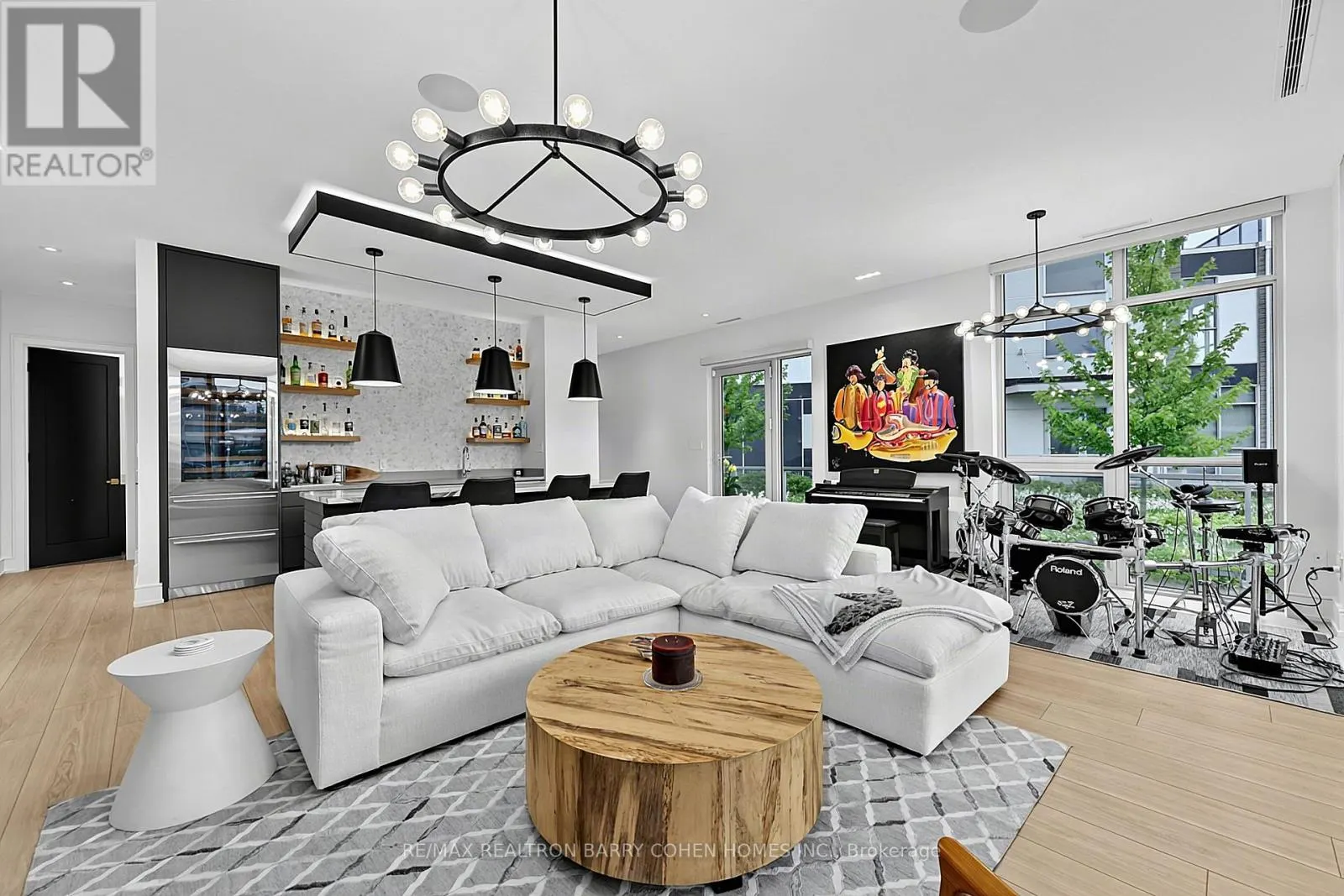 3674 FERRETTI COURT