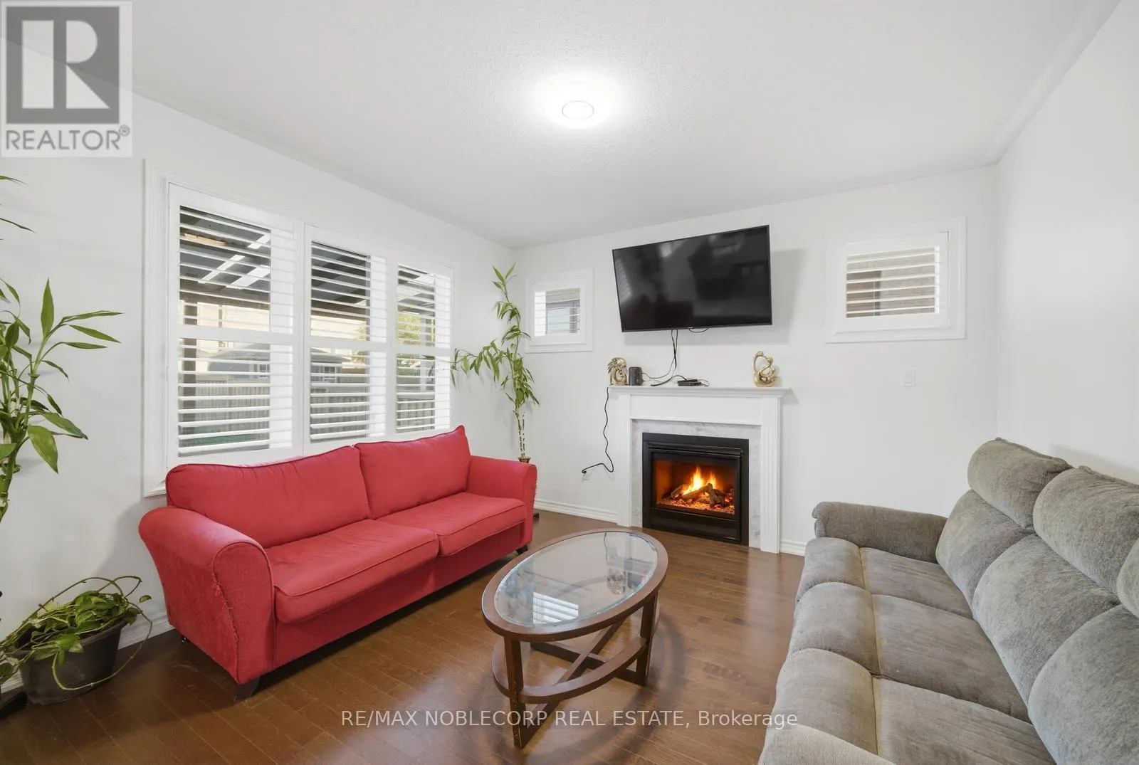 15 GOULD CRESCENT