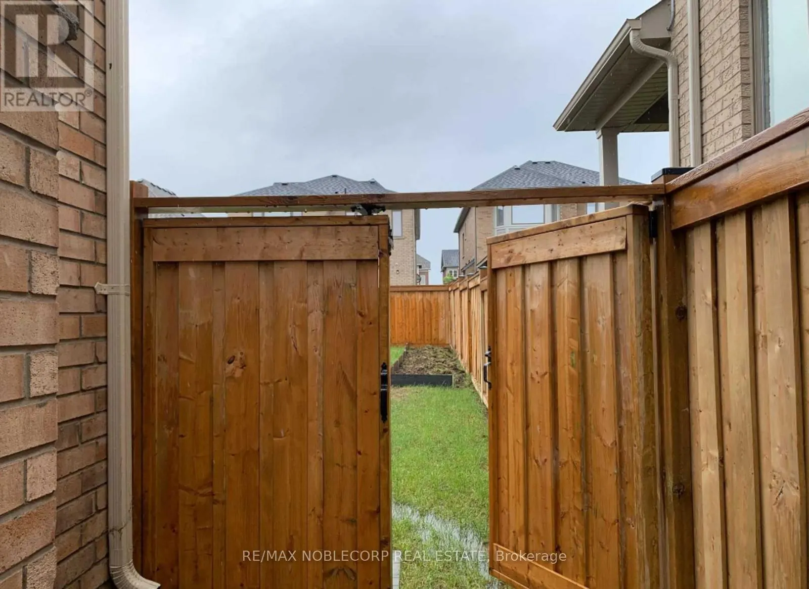 15 GOULD CRESCENT
