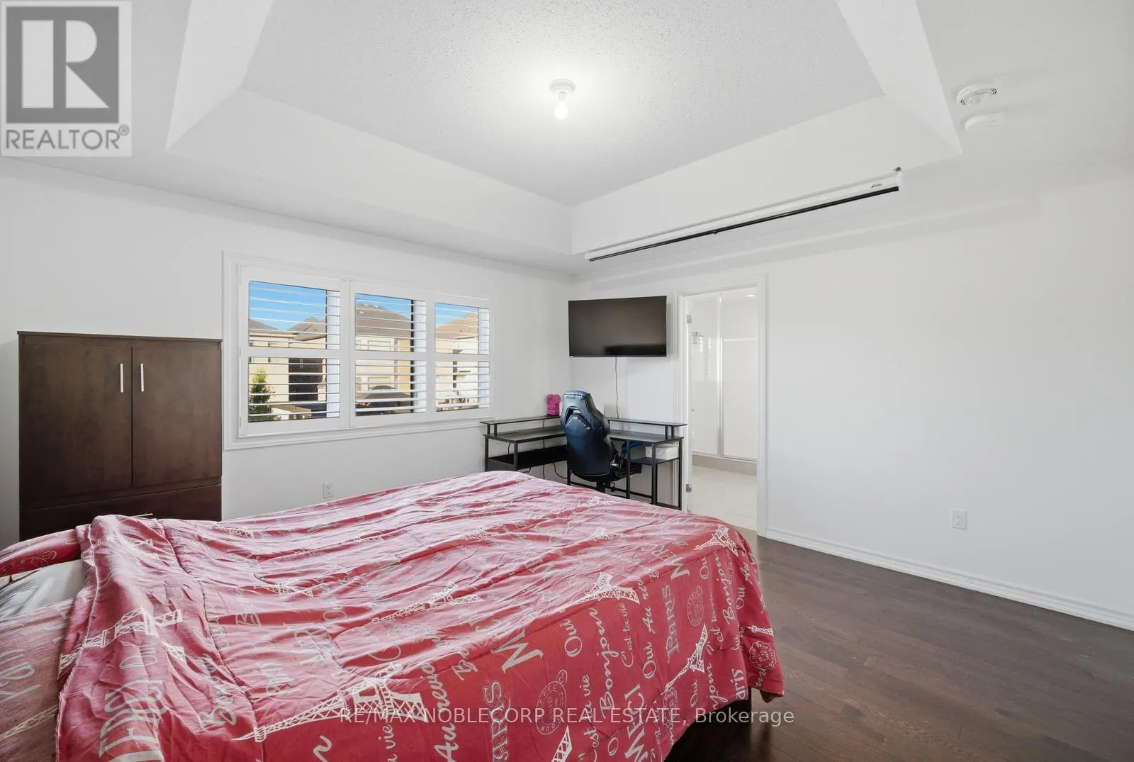15 GOULD CRESCENT