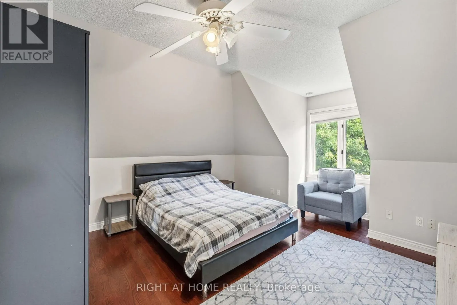80 EDWARD POTTAGE CRESCENT