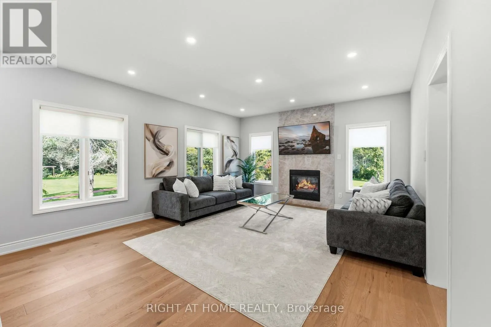80 EDWARD POTTAGE CRESCENT