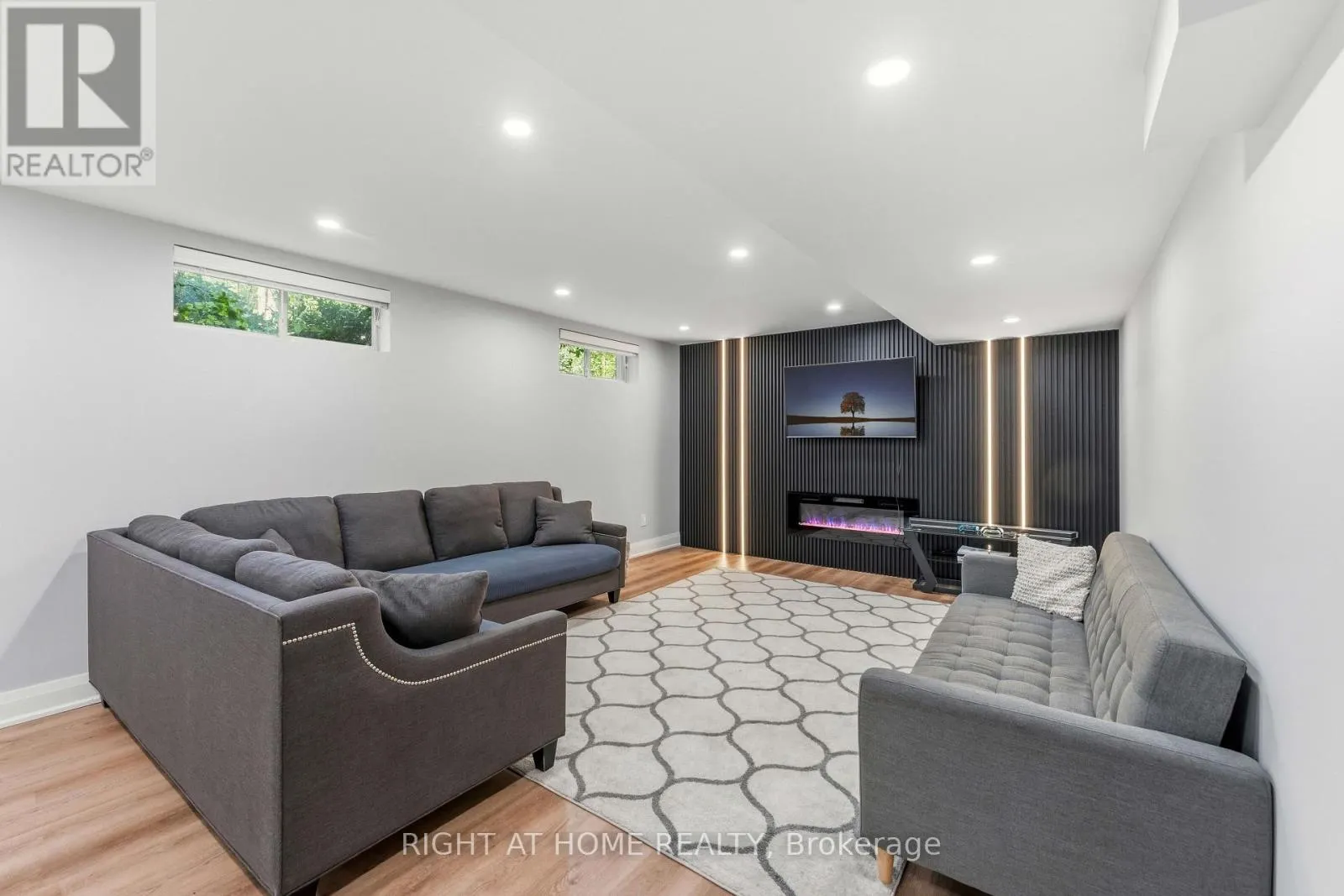 80 EDWARD POTTAGE CRESCENT