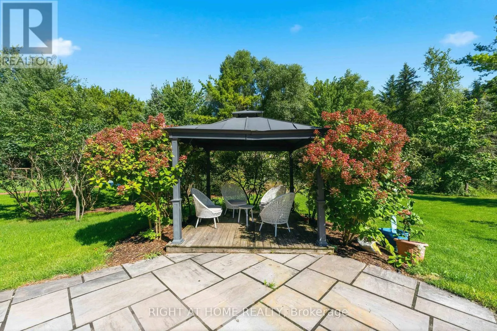 80 EDWARD POTTAGE CRESCENT