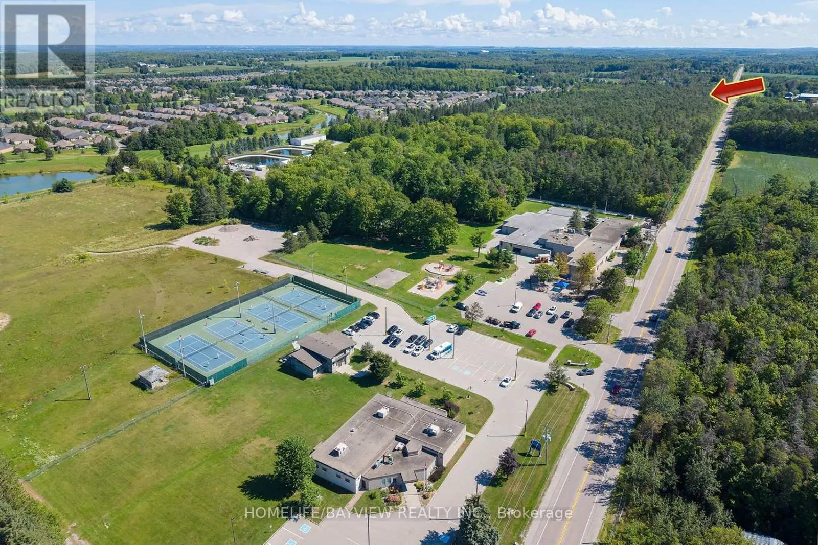 5844 & 5912 AURORA ROAD