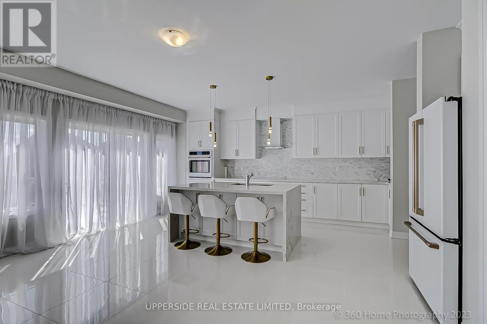 1702 CORSAL COURT