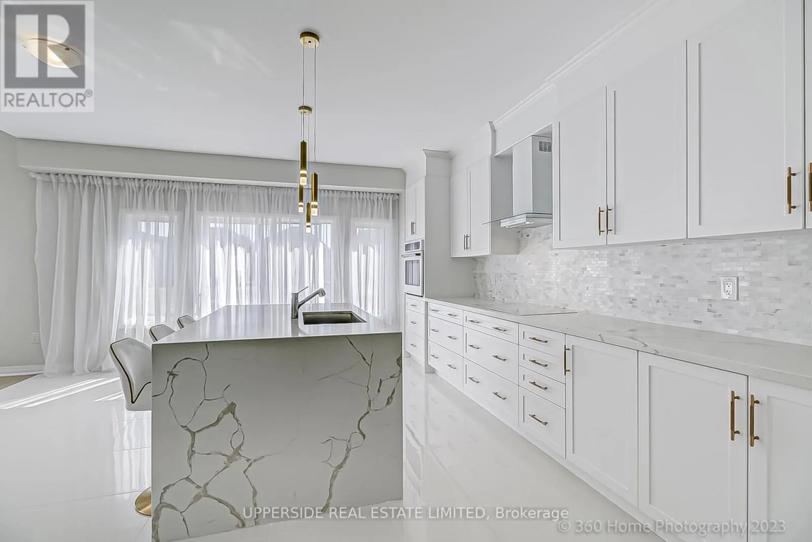 1702 CORSAL COURT