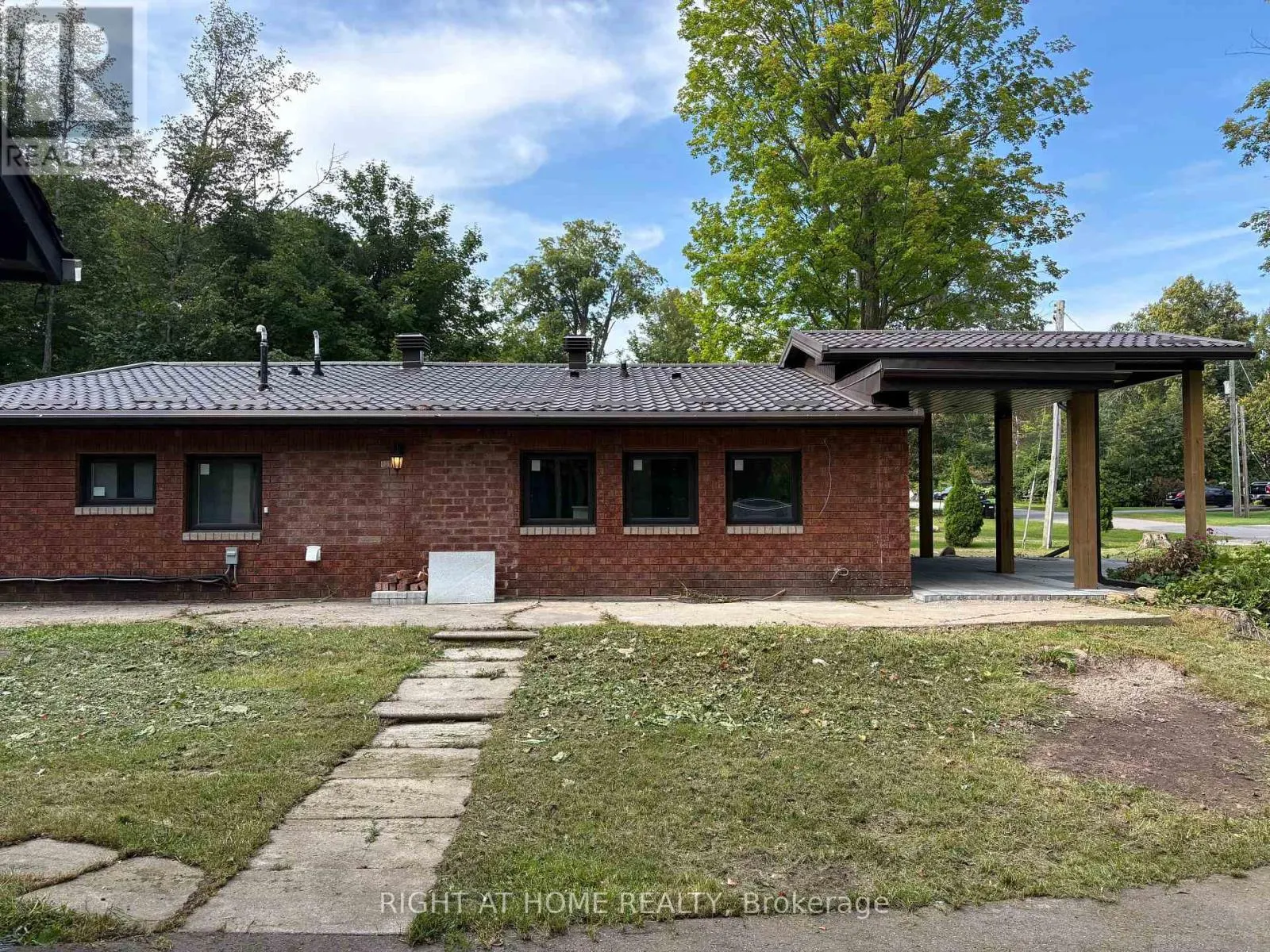 2012 INGLEWOOD DRIVE