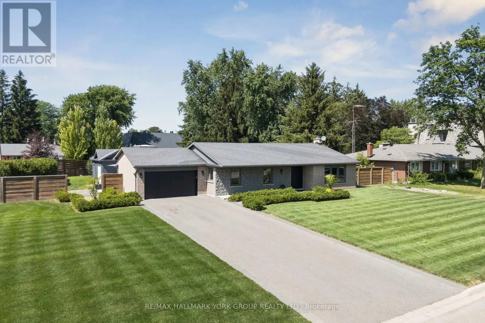 256 BANNER LANE