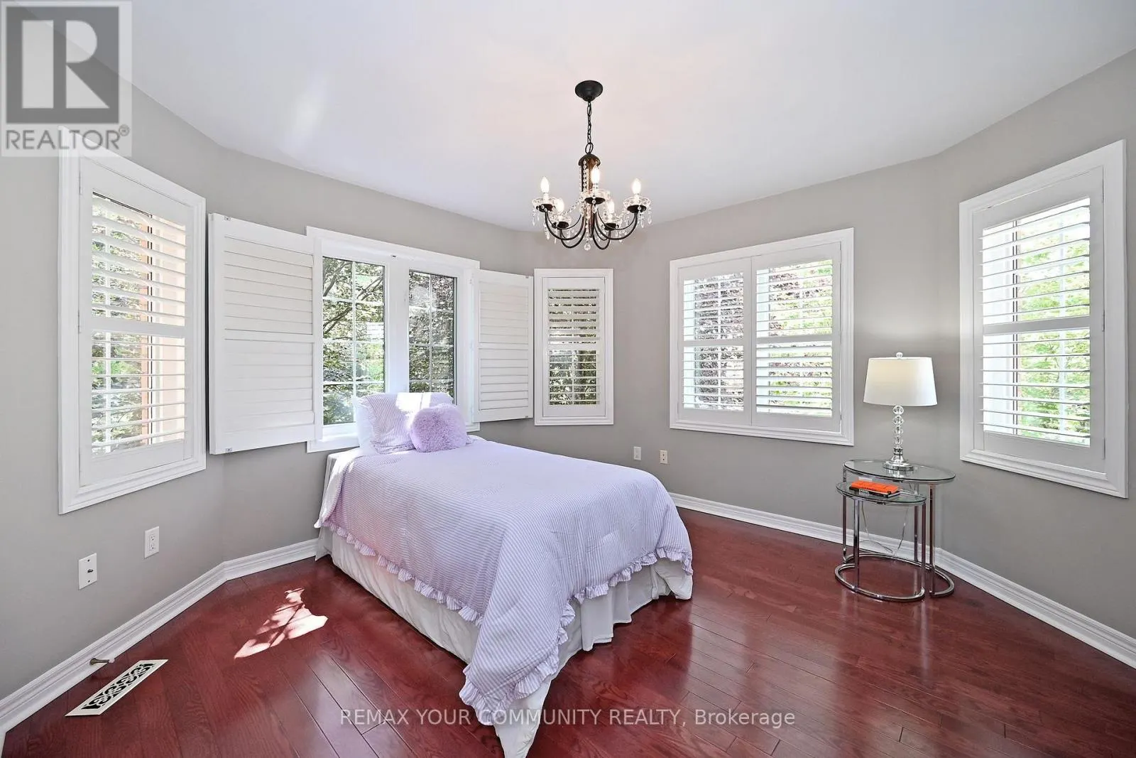 2 WINTERBERRY DRIVE
