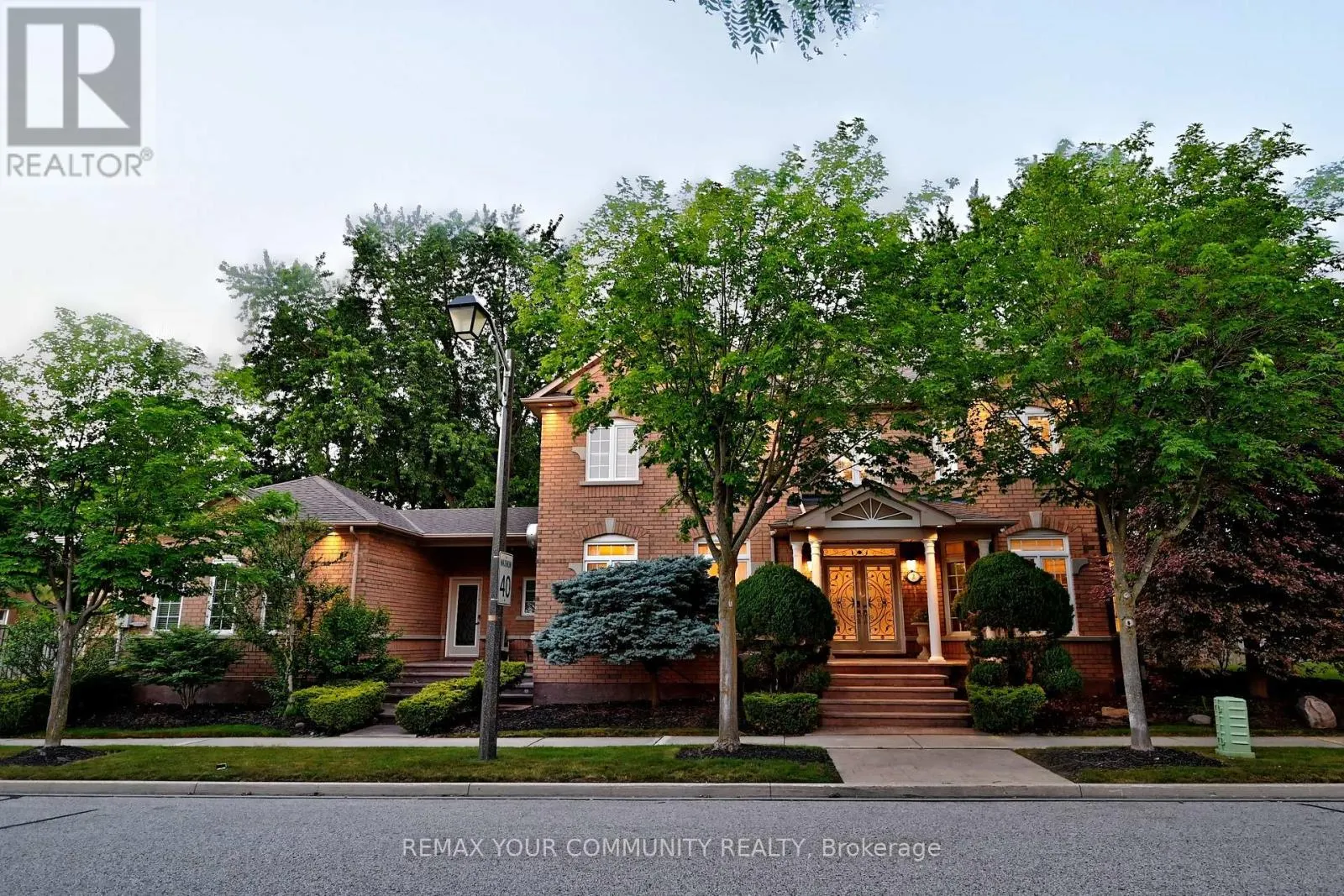 2 WINTERBERRY DRIVE