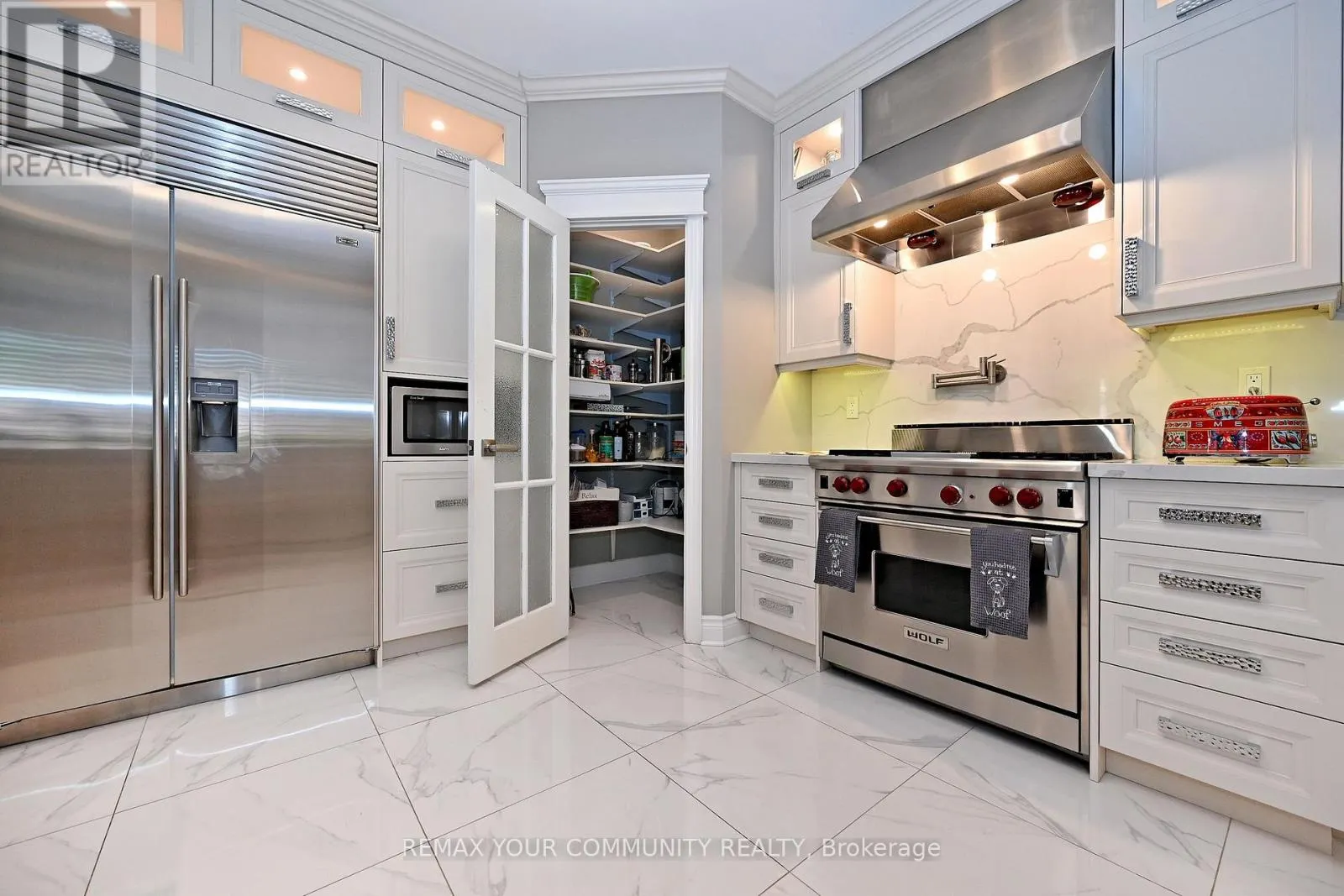 2 WINTERBERRY DRIVE
