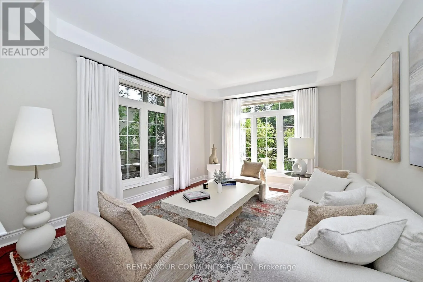 2 WINTERBERRY DRIVE