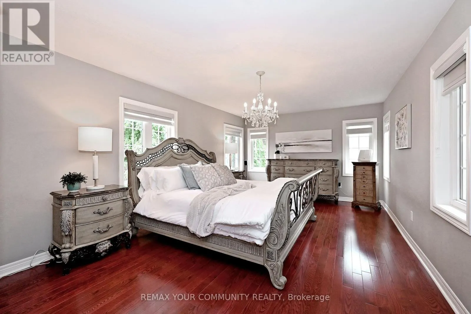 2 WINTERBERRY DRIVE