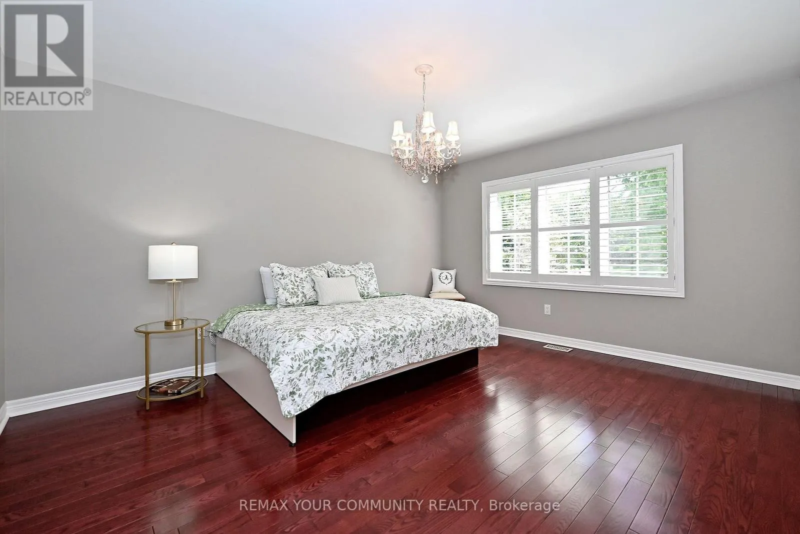 2 WINTERBERRY DRIVE