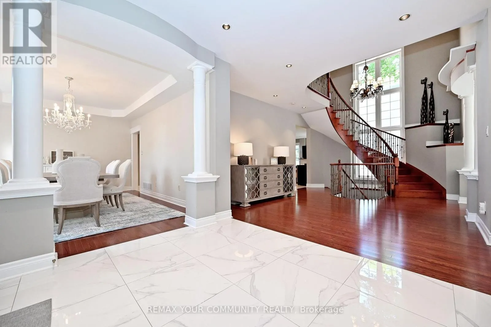 2 WINTERBERRY DRIVE
