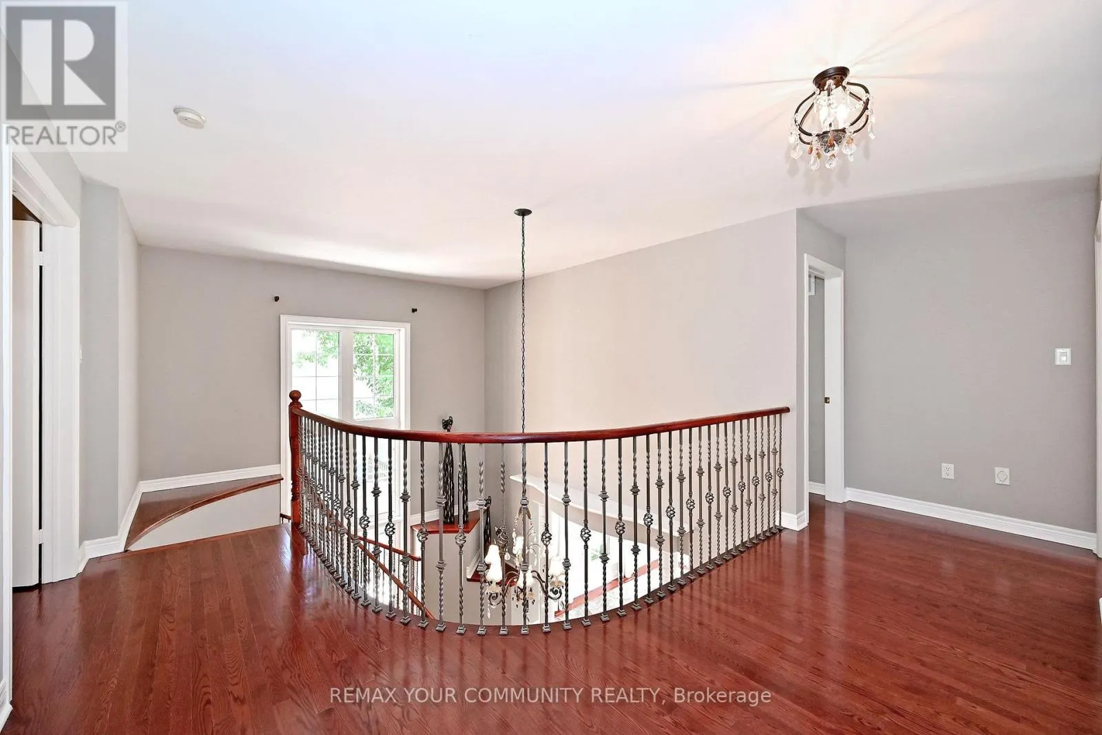 2 WINTERBERRY DRIVE