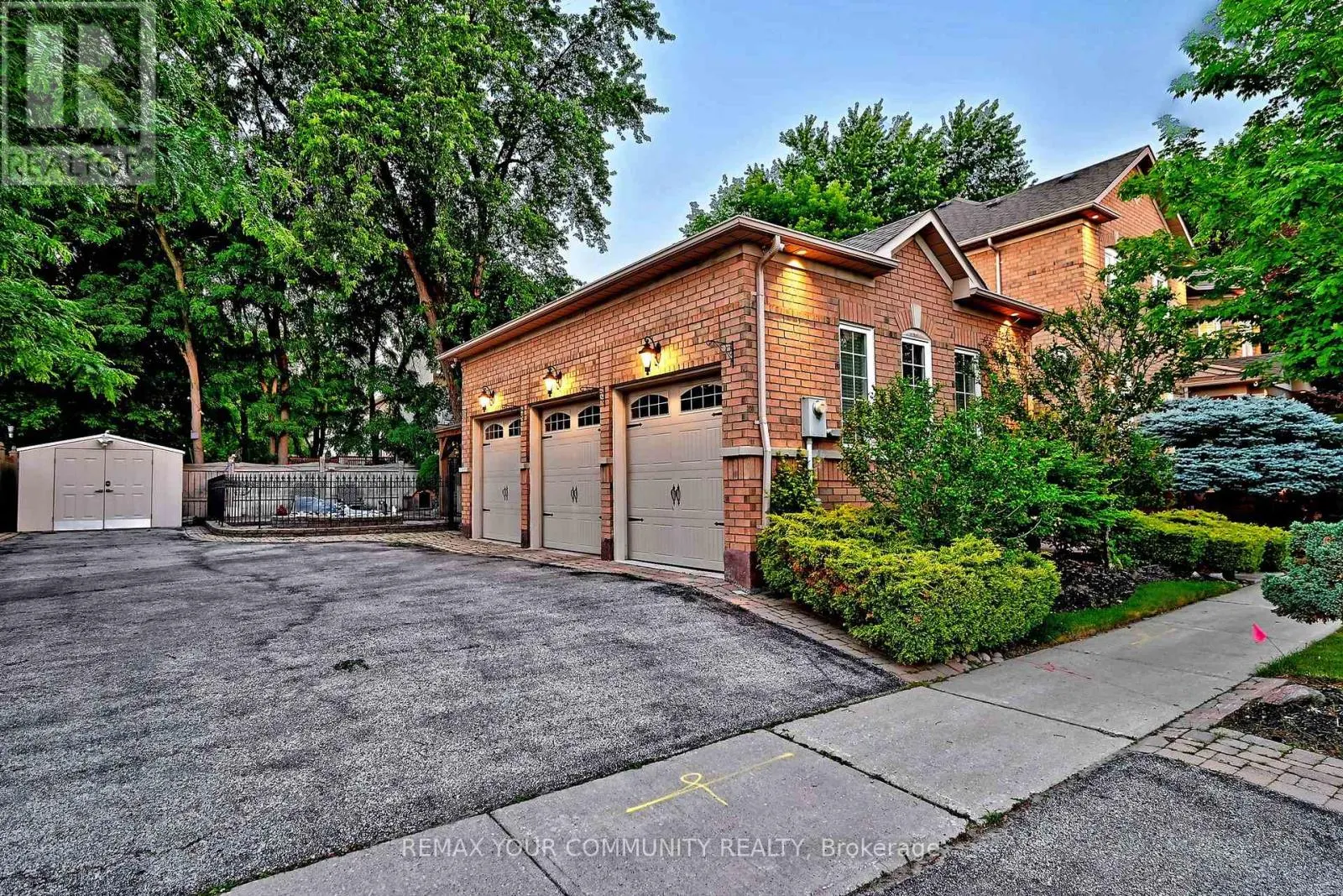 2 WINTERBERRY DRIVE