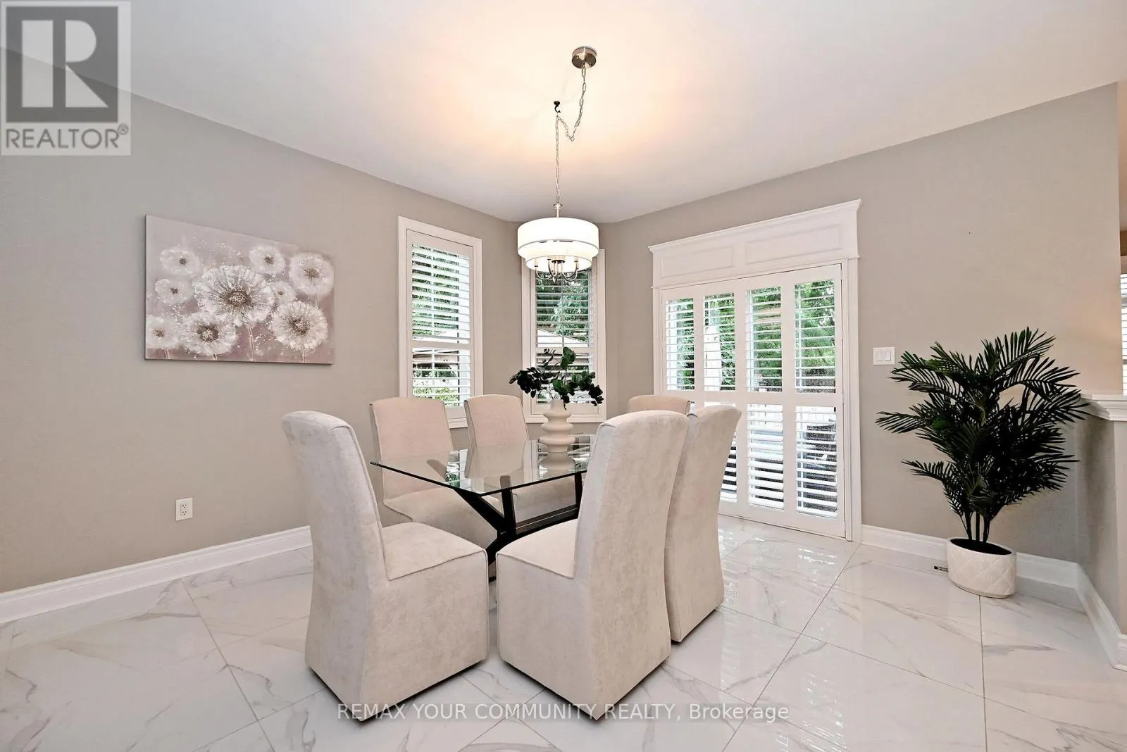 2 WINTERBERRY DRIVE