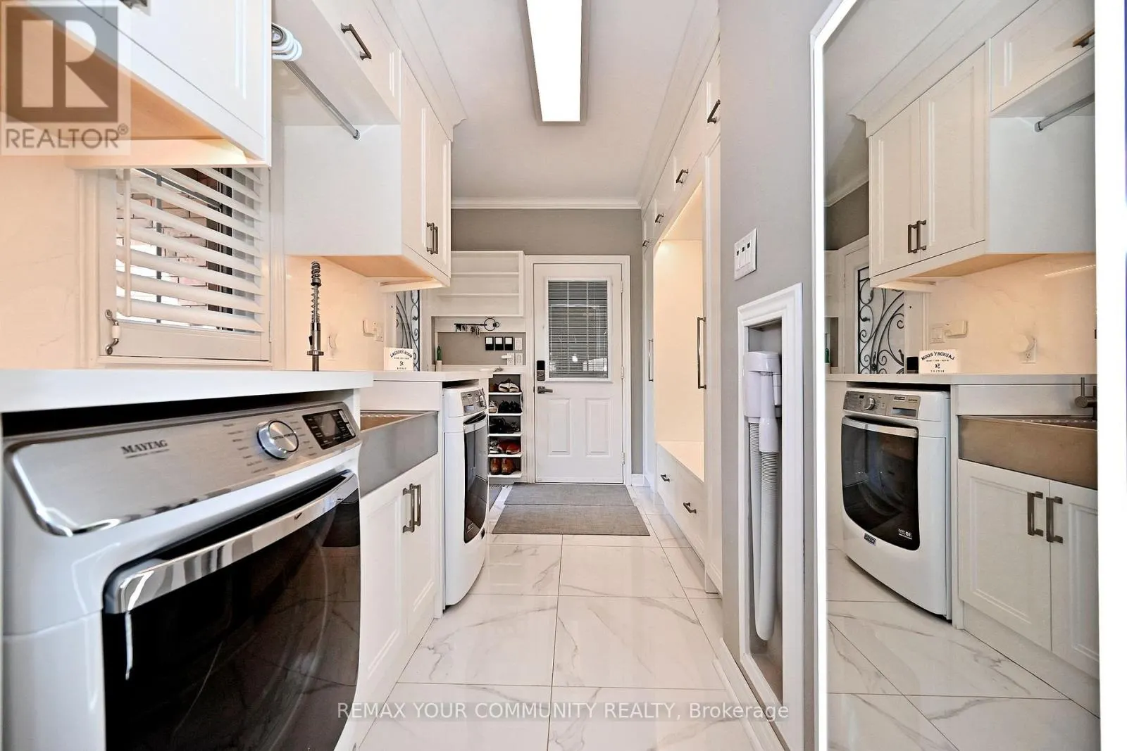 2 WINTERBERRY DRIVE