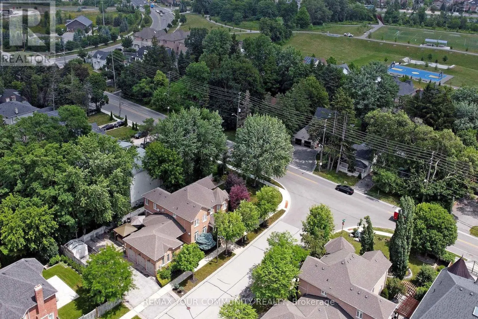 2 WINTERBERRY DRIVE