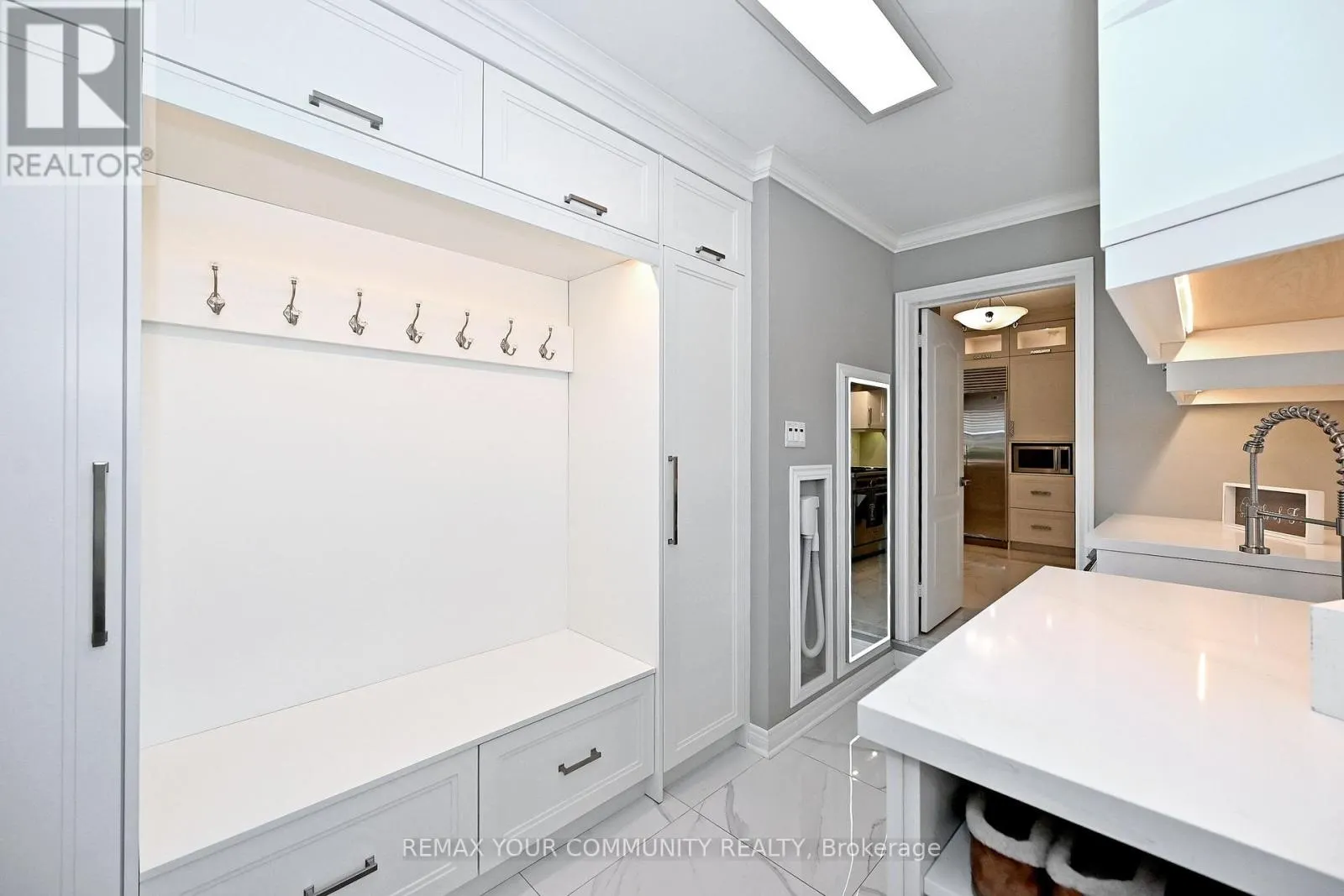 2 WINTERBERRY DRIVE
