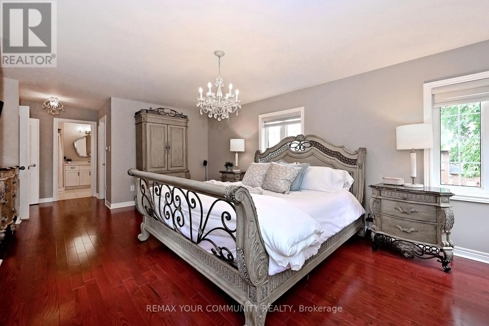 2 WINTERBERRY DRIVE