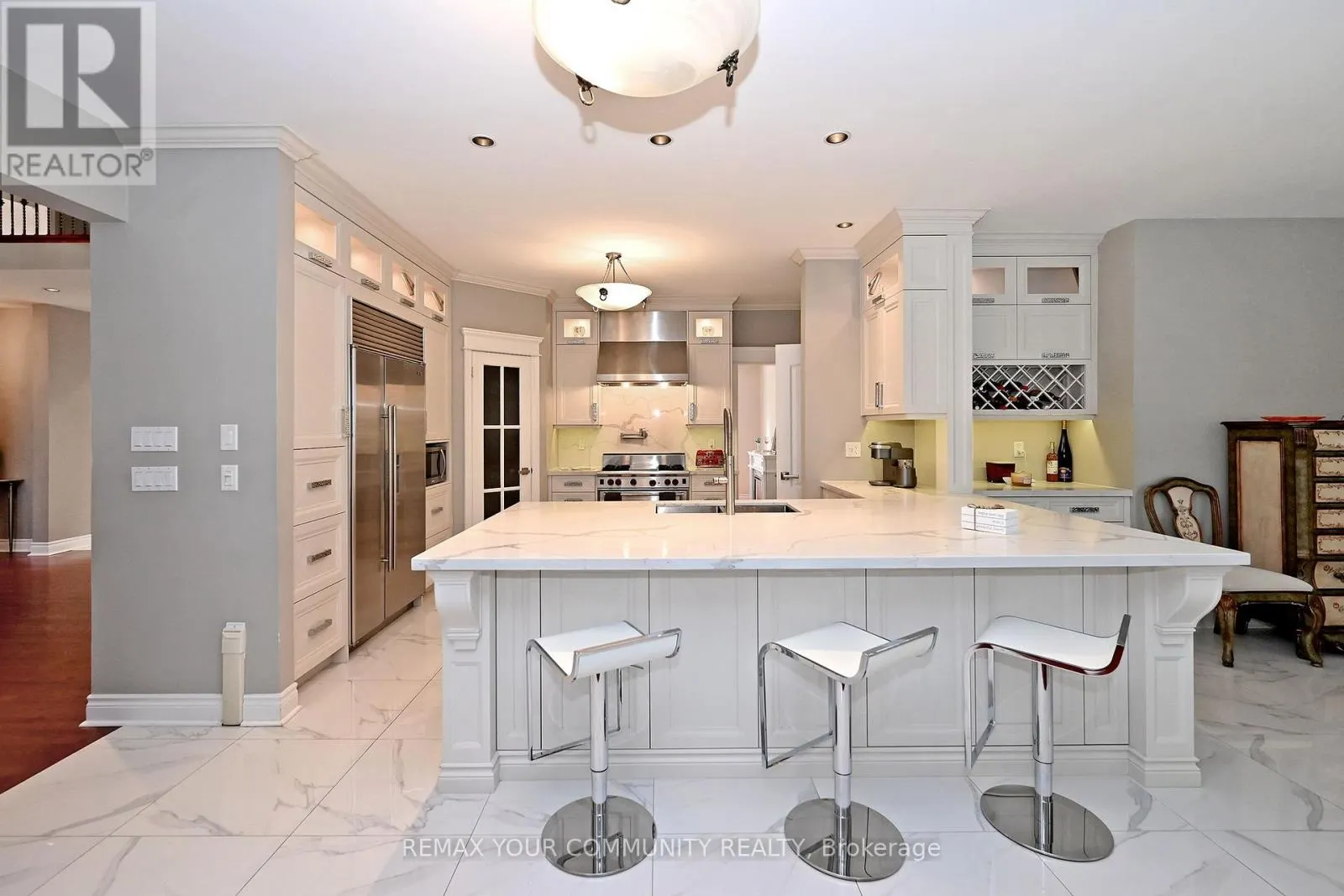 2 WINTERBERRY DRIVE