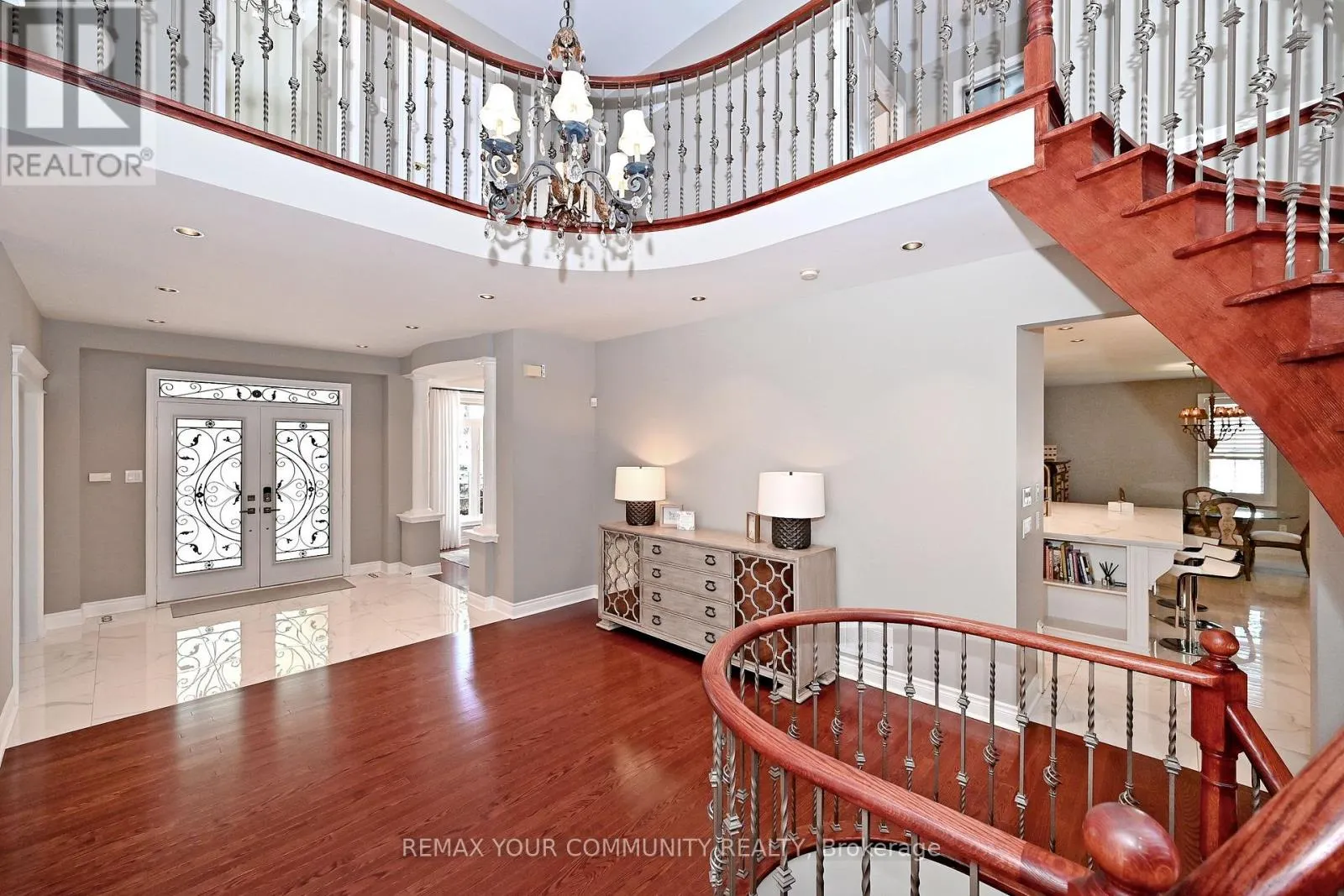 2 WINTERBERRY DRIVE
