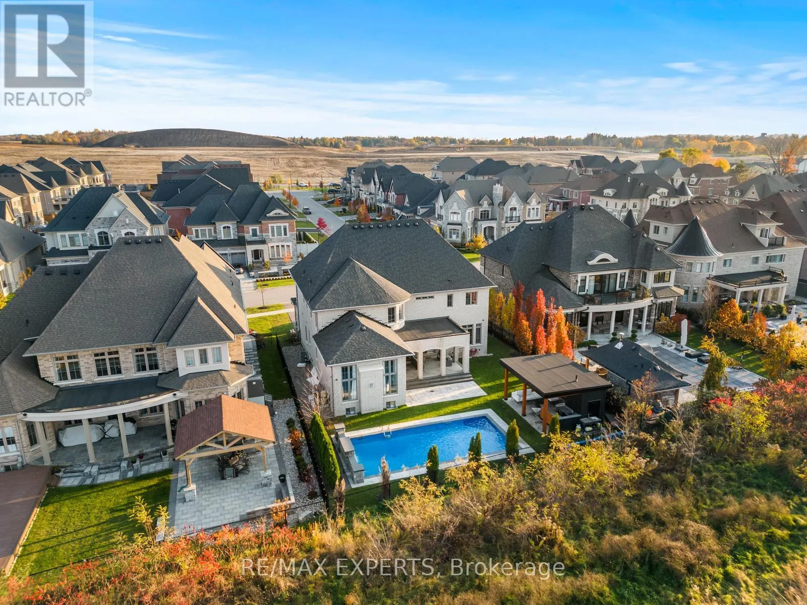 32 JAMES STOKES COURT