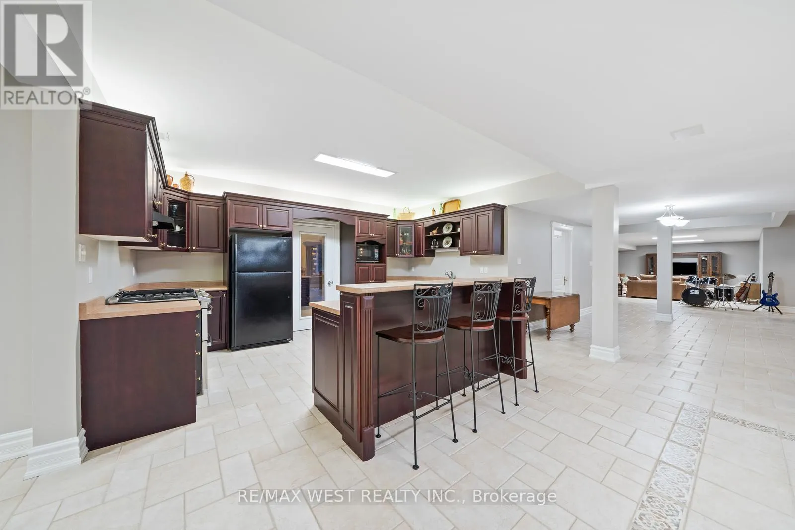 5775 KIRBY ROAD