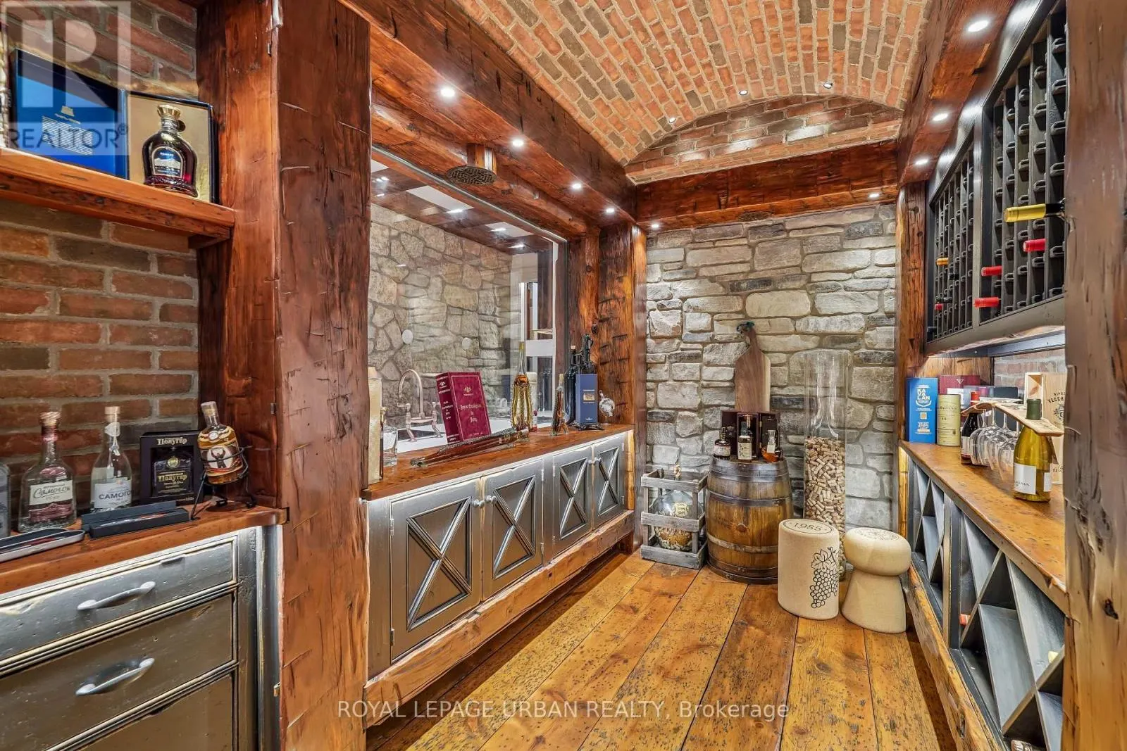 105 KING HILLS LANE