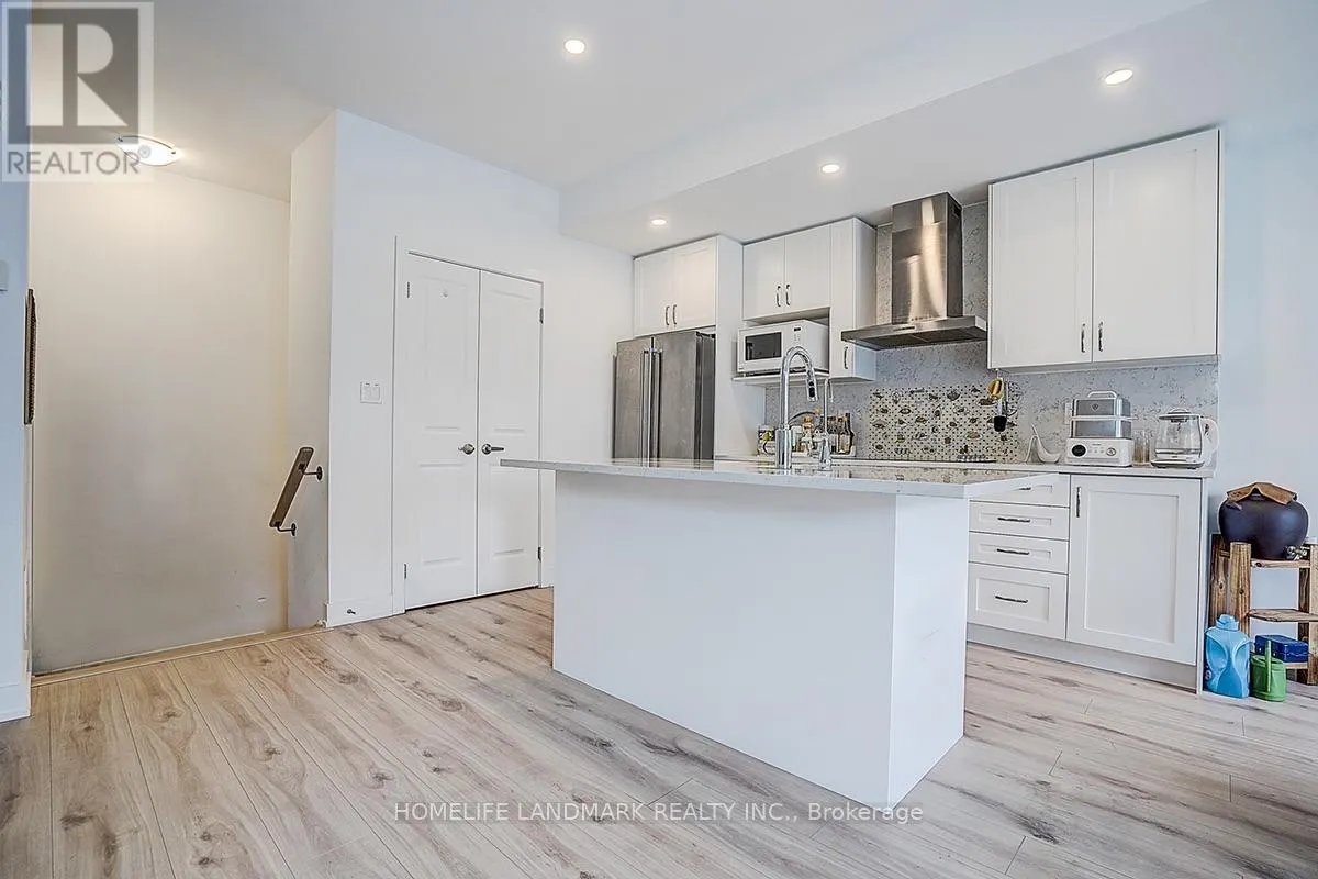 25 SUNBURY LANE