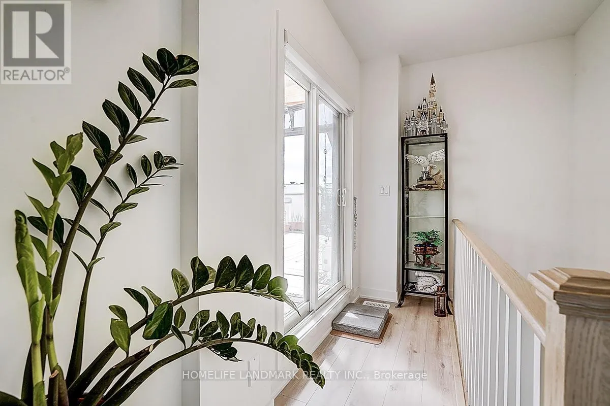 25 SUNBURY LANE