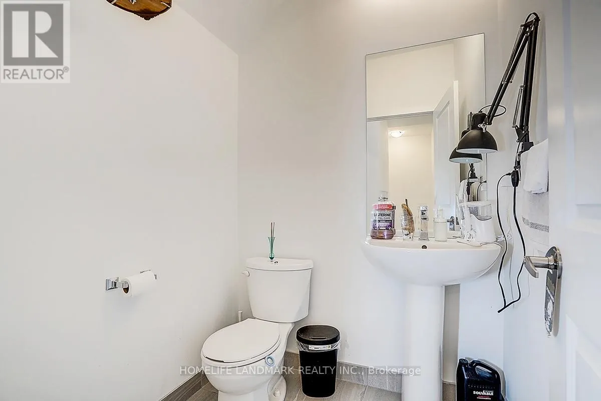 25 SUNBURY LANE