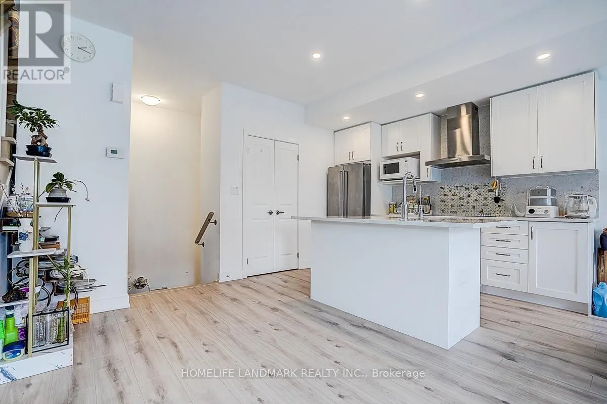 25 SUNBURY LANE