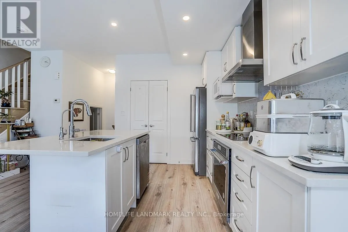 25 SUNBURY LANE