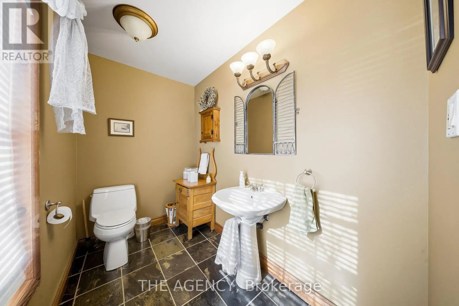 30 GOODFELLOW CRESCENT