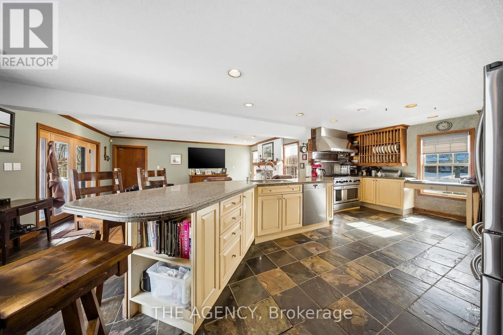 30 GOODFELLOW CRESCENT