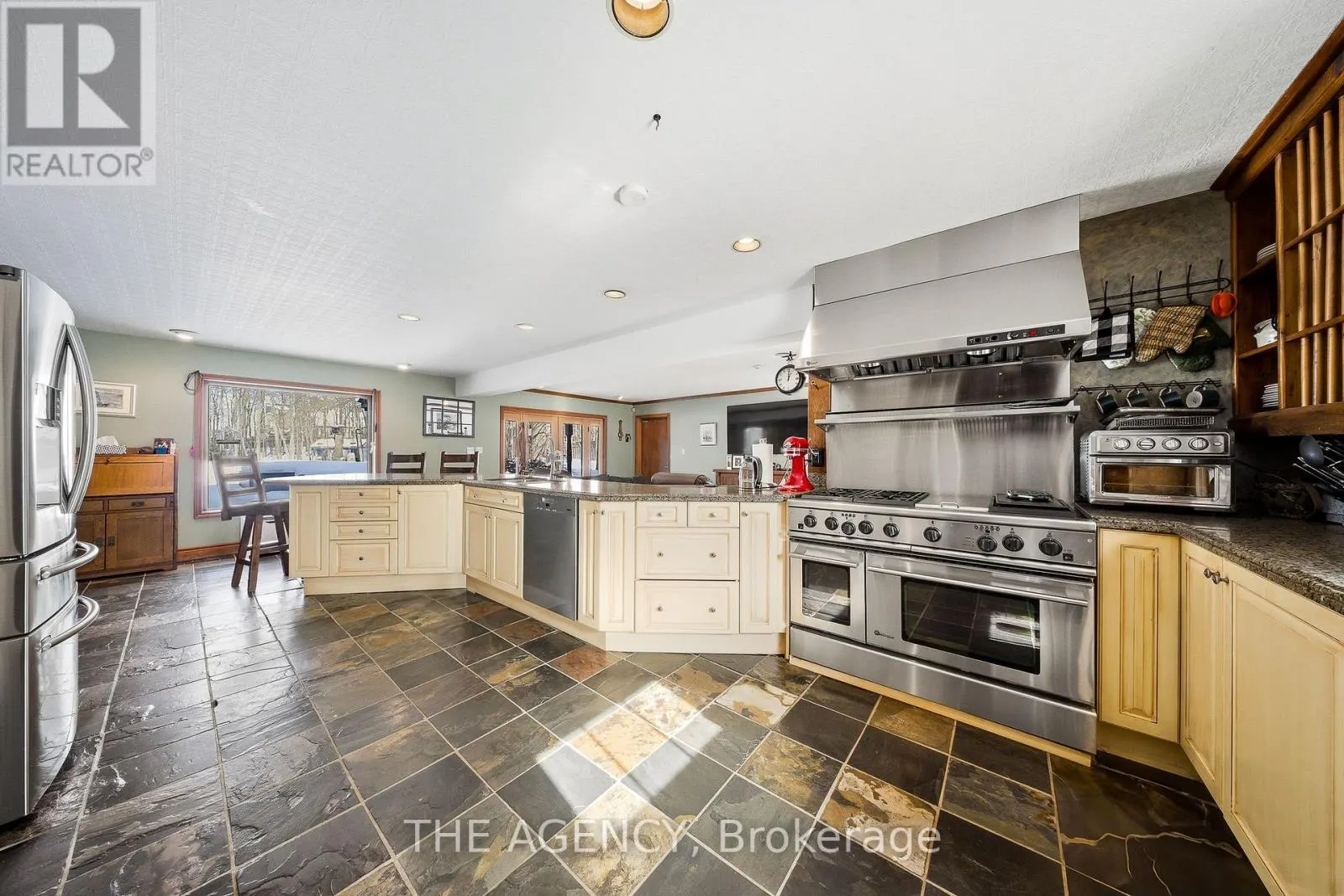 30 GOODFELLOW CRESCENT