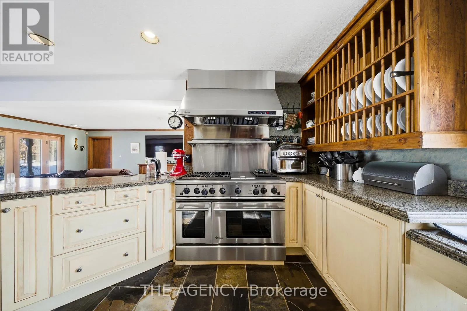 30 GOODFELLOW CRESCENT