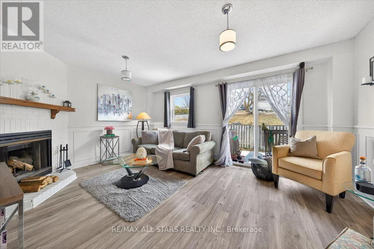 3 - 119 SPRING ROAD