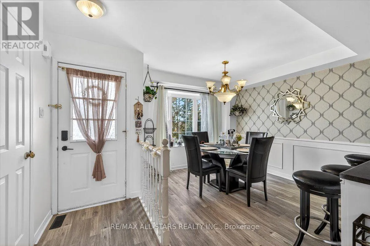 3 - 119 SPRING ROAD