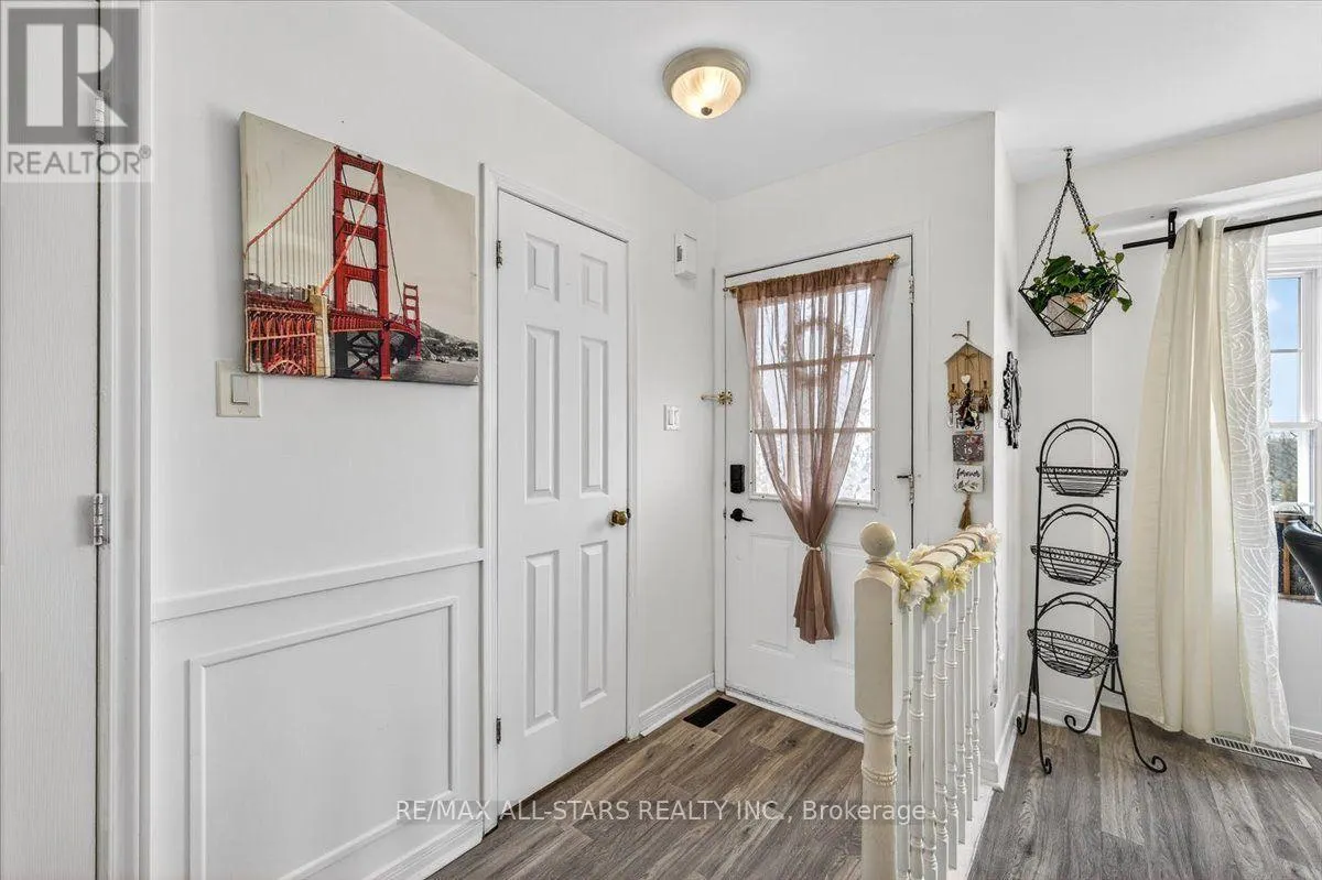3 - 119 SPRING ROAD