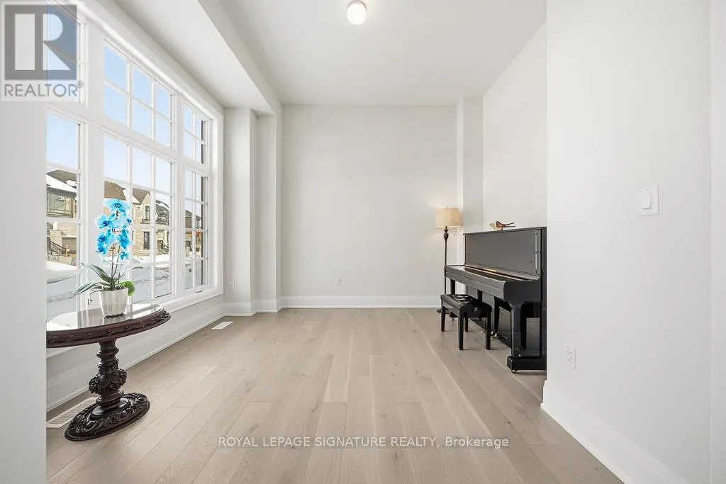 16 GIANVITO CRESCENT