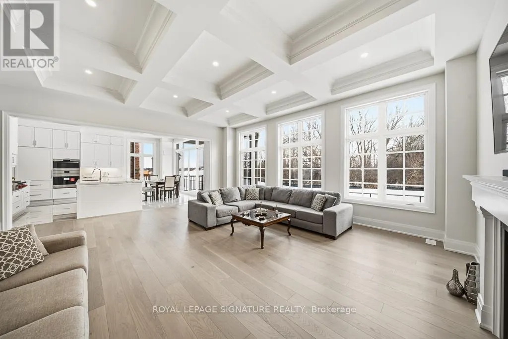 16 GIANVITO CRESCENT
