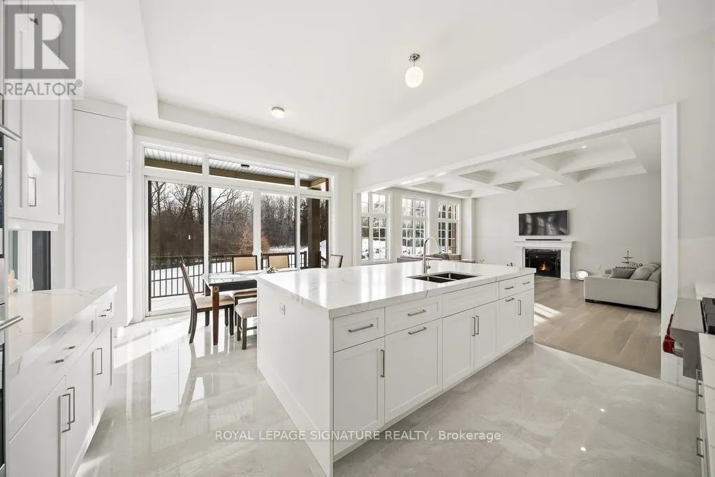 16 GIANVITO CRESCENT