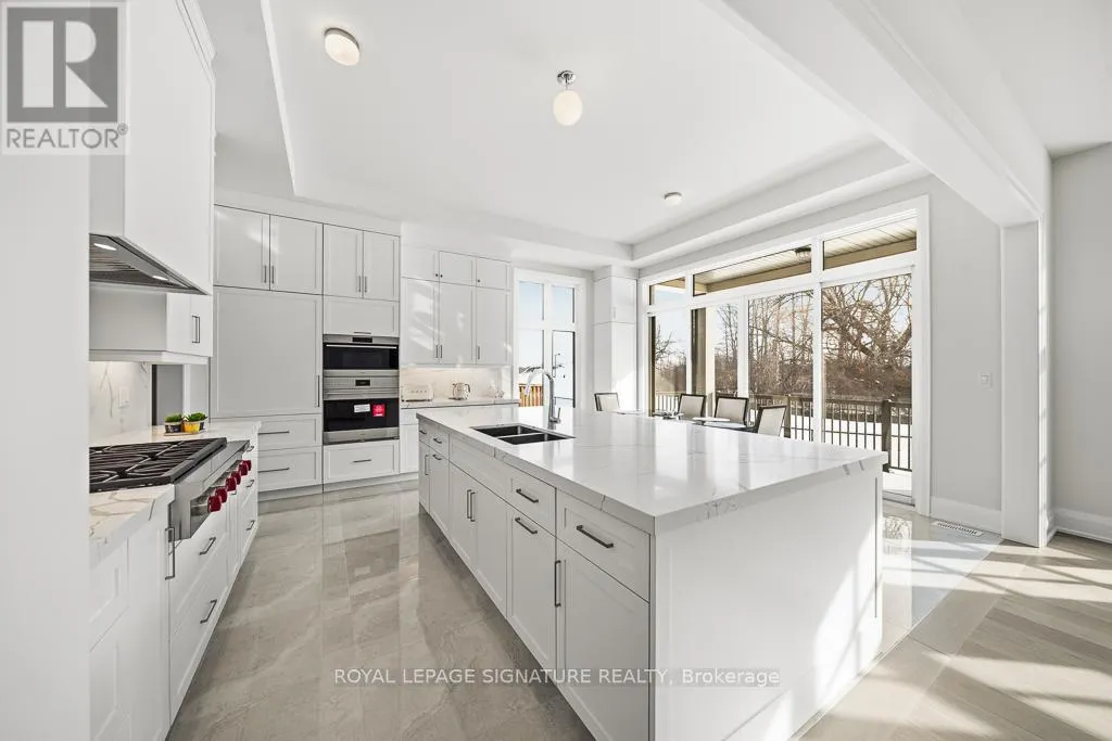 16 GIANVITO CRESCENT
