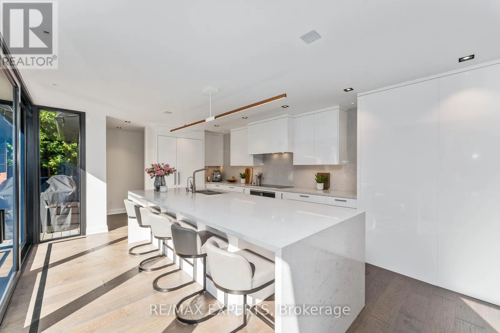 71 DORENGATE DRIVE