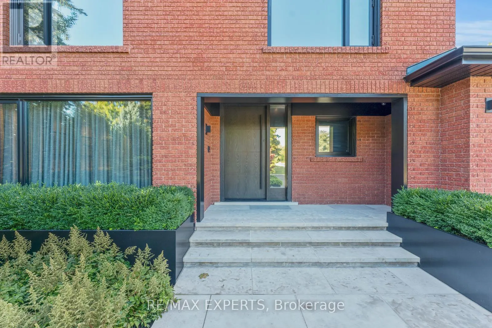 71 DORENGATE DRIVE